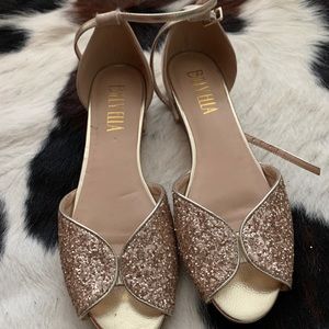 Flat peep toe dress shoes